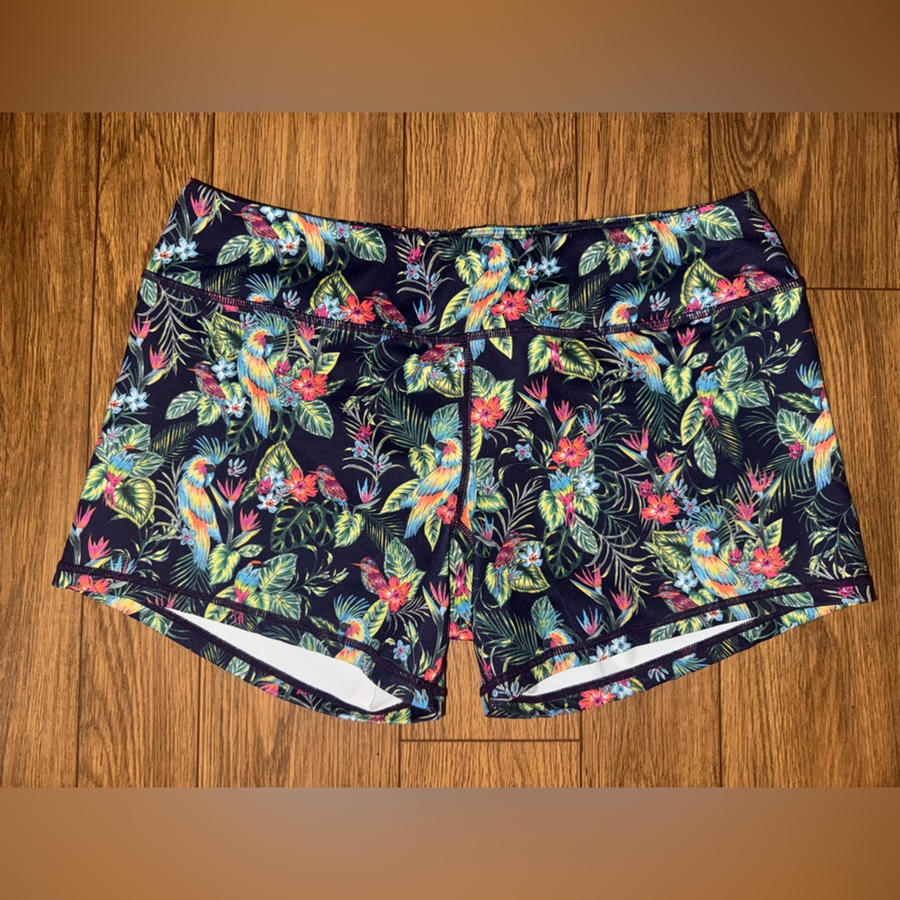 Born Primitive tropical flowers print performance shorts XL